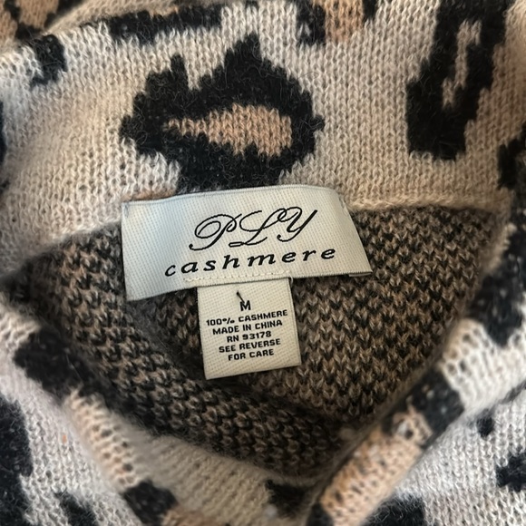100% cashmere leopard print sweater - Picture 2 of 5